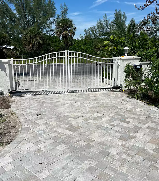 Chain Link Gate Repair in Cooper City, FL